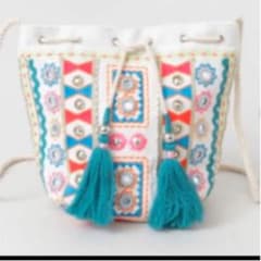新品未使用 インド刺繍巾着ショルダーバッグ URBAN RESEARCHのサムネイル