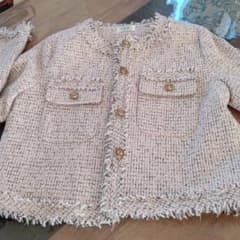 美品です!　淡いピンク系のジャケットのサムネイル