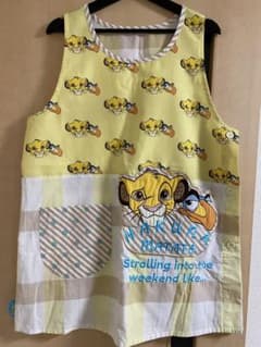 幼稚園保育士エプロン　ライオンキング　中古のサムネイル