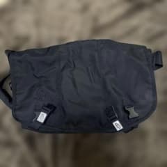 timbuk2 ブラックMサイズ メッセンジャーバッグ - メルカリ