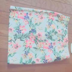 Forever21 花柄タイトスカートのサムネイル