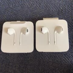 iPhone 純正イヤホン 2個セット　アップルのサムネイル