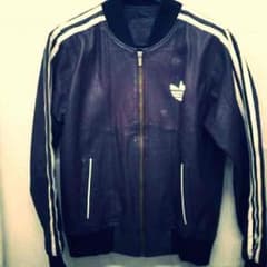 adidasレザージャケットのサムネイル