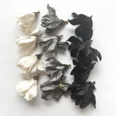 フラワータッセルチャーム 布花 モノトーン3色セットのサムネイル