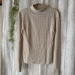 2PINK シアーハイネックトップス 透け感 ニット ベージュ 格子柄のサムネイル