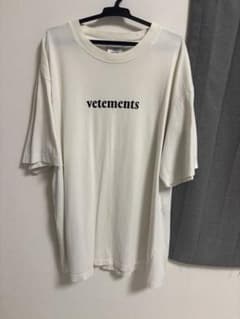 VETEMENTS Tシャツ