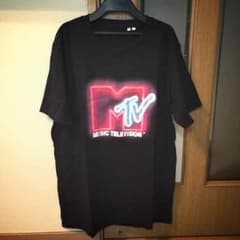 UNIQLO Tシャツのサムネイル