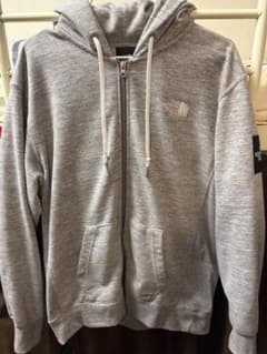 THE NORTH FACE ジップアップパーカー グレーのサムネイル