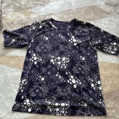 KREMURA 半袖Tシャツ ドット 花柄 ネイビー LLサイズのサムネイル
