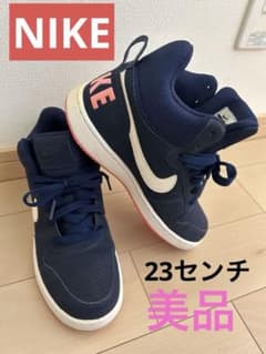 NIKE ナイキ　スニーカーのサムネイル