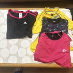 レディース スポーツウェア 半袖 Tシャツ 4点セットのサムネイル