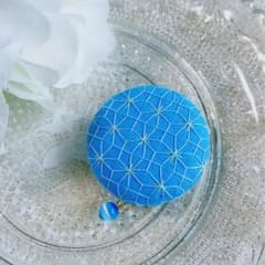 【天然石×刺し子】バッグや帽子に使う 刺し子ブローチ 紫陽花刺し キャッツアイのサムネイル