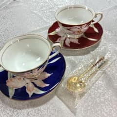 カップ＆ソーサー 2客セット 金彩 花柄 HOYA CHINA CORPのサムネイル