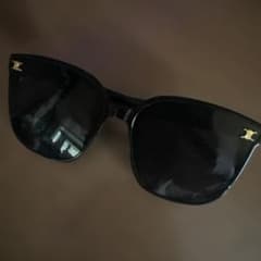 CELINE サングラス ブラック ゴールド金具 - メルカリ