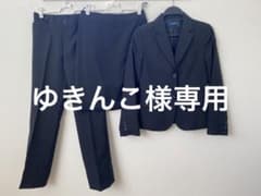 レディーススーツのサムネイル