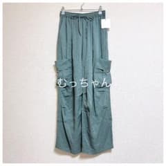 【新品】 CHIGNON シニヨン テンセル カーゴ パンツ グリーン 新品】 CHIGNON シニヨン テンセル カーゴ パンツ グリーン - メルカリ