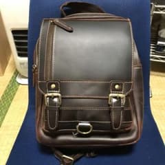 新品の本革リュックやボディバッグになるA4サイズ収納バッグのサムネイル