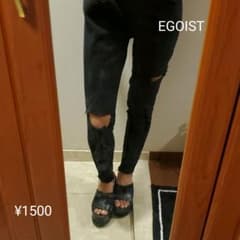 ブラックスキニーデニムのサムネイル