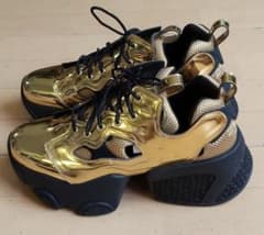 ケイニノミヤ×リーボック　Kei Ninomiya × Reebokのサムネイル