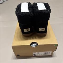 UGG キッズ ブーツ SAMMEE ブラック 6のサムネイル