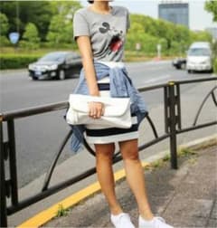 UNIQLO ミッキーTシャツのサムネイル