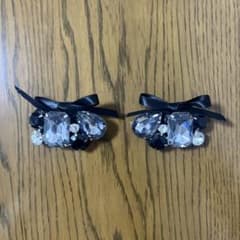ブラック系ビジュー シューズクリップのサムネイル