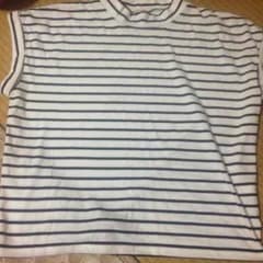 GUのTシャツ 値下げ多少はします！のサムネイル