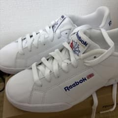 新品Reebok CLASSIC スニーカー ホワイト24.5のサムネイル