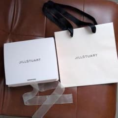 JILL STUART ギフトボックス＆ショッパー（薄紙付き）のサムネイル
