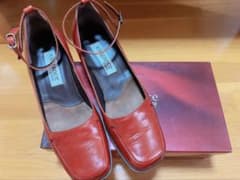 elegance 卑弥呼レッド パンプスのサムネイル