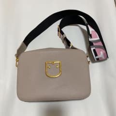 あやぱん様専用値下げ！FURLA フルラ　ショルダーバッグのサムネイル