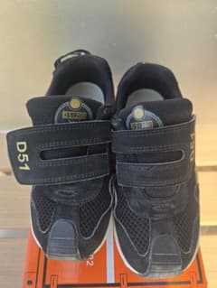 D51 スニーカー 黒　箱は付きませんのサムネイル