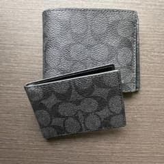 coach（コーチ）二つ折り財布のサムネイル