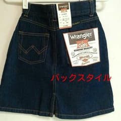 お値下げ中！サイズ130 未着用　デニムスカート　紺色のサムネイル