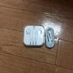 イヤホンのサムネイル