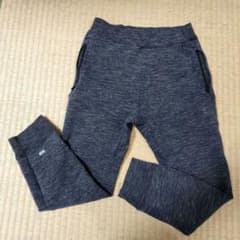 ユニクロ　キッズパンツ　130のサムネイル