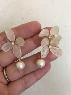 ピアス 紫陽花のお花のサムネイル