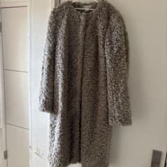 H &M グレー ファーコート EUR 36のサムネイル