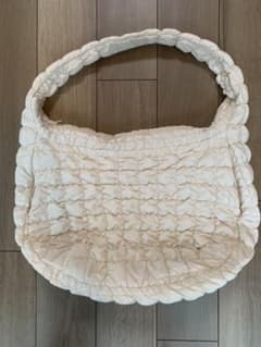 COS キルティング トートバッグのサムネイル
