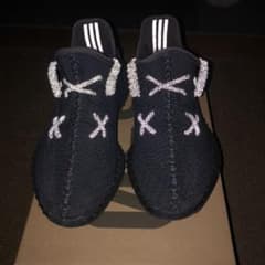 yeezy boost 350 v2 ブラックのサムネイル