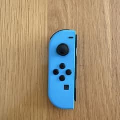 Nintendo Switch ジョイコン 赤 青のサムネイル