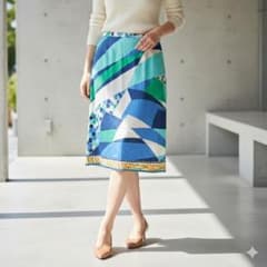 ✨エミリオプッチ✨シルク100% 幾何学柄 膝丈スカート ブルー系 38