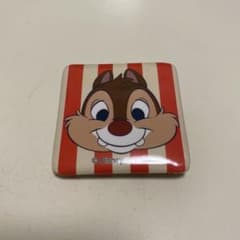 ディズニー　デール　スクエア缶バッジのサムネイル