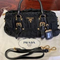 PRADA プラダバッグのサムネイル