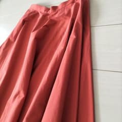 格安！【美品】トゥモローランド　Ballsey 赤レッド朱色　スカートのサムネイル