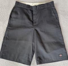 Dickies ダークグレー ショートパンツ 34サイズのサムネイル