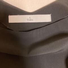 tiara  カットソーのサムネイル