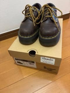 ドクターマーチン Dr. Martens 8053 UK 4 サイズのサムネイル