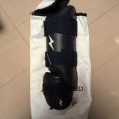 バ*ー様 ブルースボルト プレミアムプロ 大人用アンクルガード ネイビー 右打者 m35018794640_1.jpg?1755517502