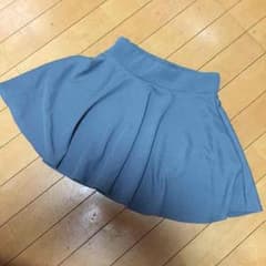 ミニスカートのサムネイル
